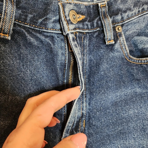 Abercrombie & Fitch boy slouch flare jeans.  Women's Size 6. - Picture 11 of 15